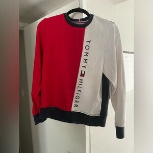 Tommy sweater